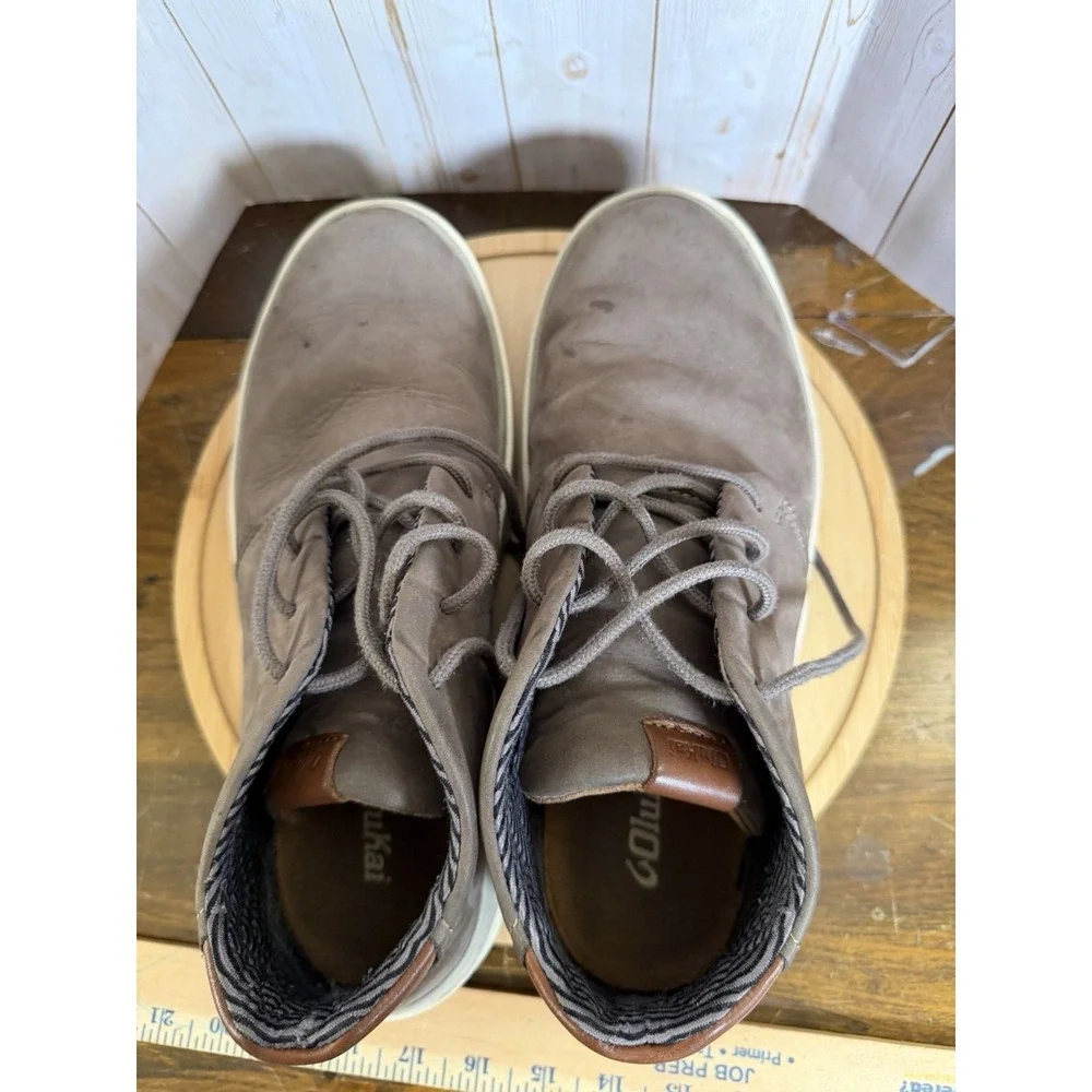 OluKai PAPAKU ILI Lace Up Boots Chukka Nubuck Cushioned Taupe Mens Size 10